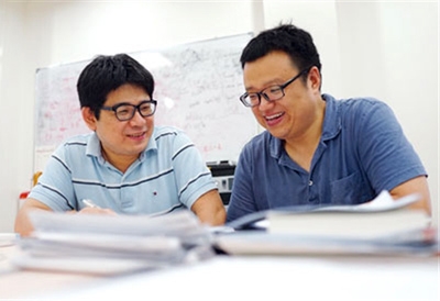 何斯迈（左）与葛冬冬正大胆地编织着一个未来10年的梦