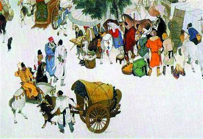 古代城管兼有现代公安、消防、工商、物价、税务等部门职能，是真正的“综合执法”，权力也比现代城管大