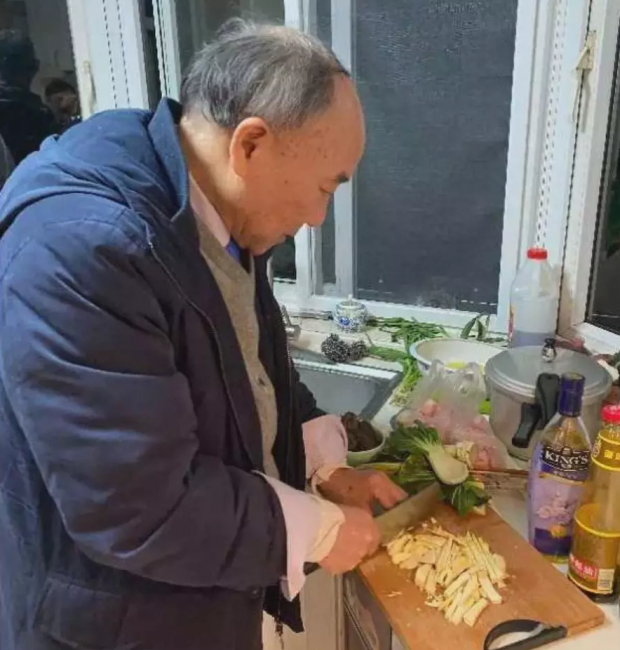 200206李兰娟院士n.png