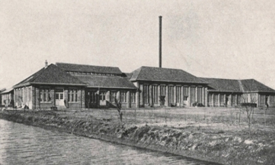 实习工厂（1924）.jpg