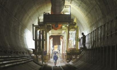 城际铁路项目隧道施工现场.jpg