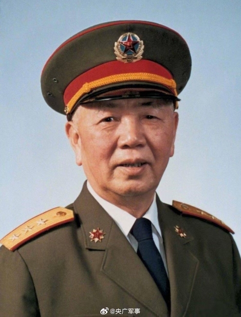 刘华清1-1.jpg