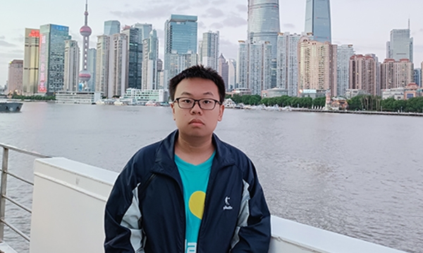 杨川艺.jpg