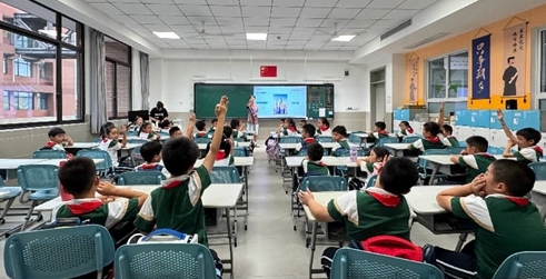 指导中小学校社团课.jpg