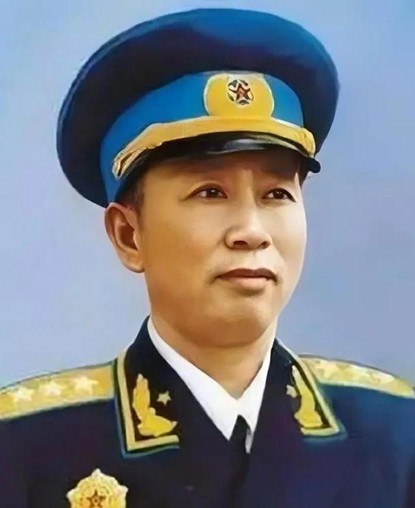 刘亚楼.jpg